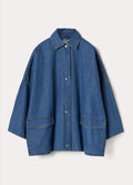 Cappotto di jeans in cotone stile A-line a maniche dropped-shoulder, lunghezza media, marca Valstrend, fronte con tasche.