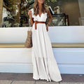 Abito senza maniche in stile casual con pizzo plissettato per donna, marca Valstrend, indossato su modella.