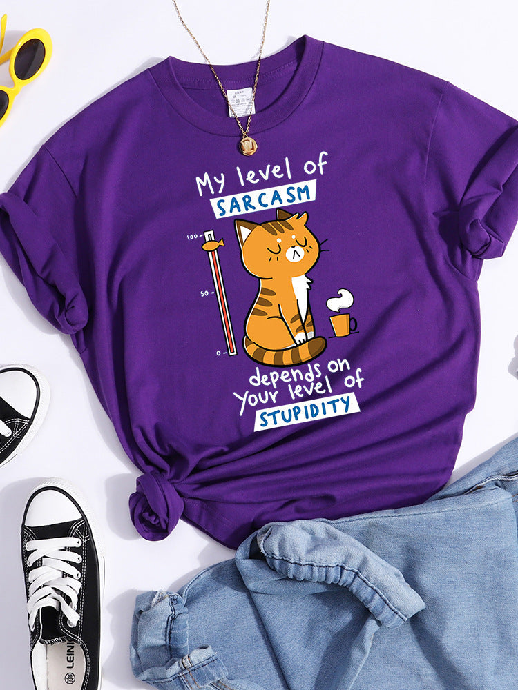Maglietta di moda Valstrend con stampa a pattern, vestibilità ampia e design con gatto, tessuto morbido e confortevole.