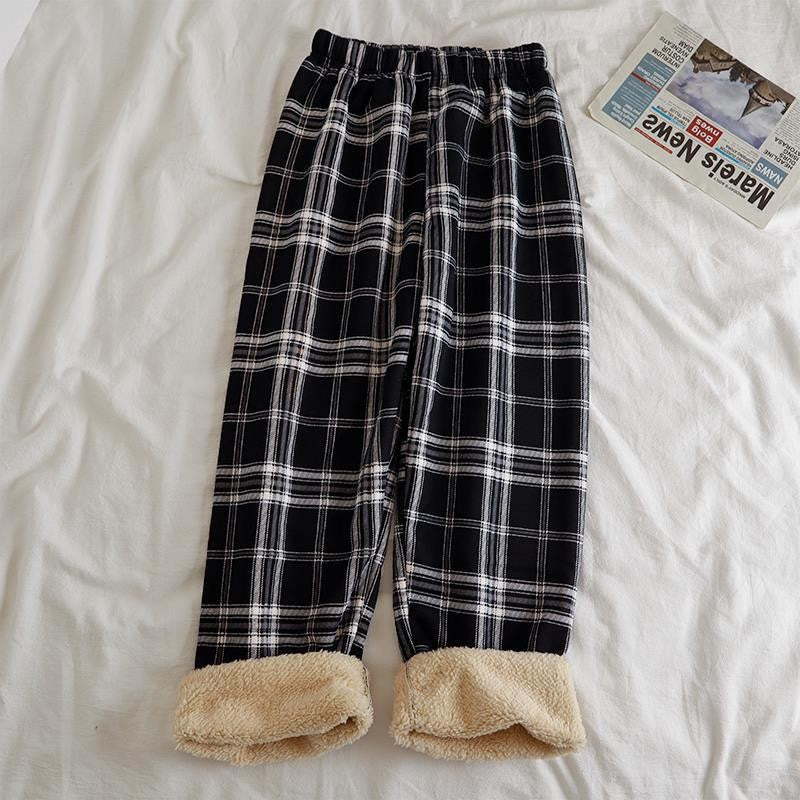 Pantaloni larghi casual in fleece e cashmere, stile plaid, di Valstrend shop, visibili in questa immagine.