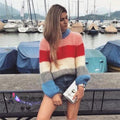 Maglione a collo alto Valstrend shop in lana mohair a righe arcobaleno, lavorato a mano, con stile caldo e colorato.