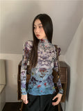 Blusa Valstrend in Tencel con pieghe irregolari e stampa, top femminile con design asimmetrico e tessuto morbido.