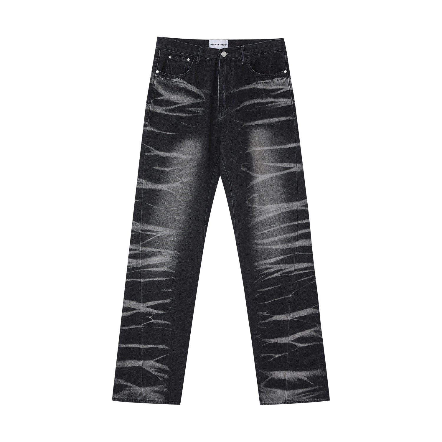 Jeans dritti da strada avant-garde Valstrend, lavati e arricciati, indossati da uomo e donna, con dettagli di design moderni.