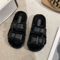 Ciabatte da donna Valstrend con fodera in pelliccia, cinturino in cotone e fibbia, stile all-match e confortevole.