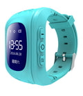 Orologio smart per bambini Valstrend con GPS e funzionalità di localizzazione, mostrato con cinturino colorato e schermo digitale.