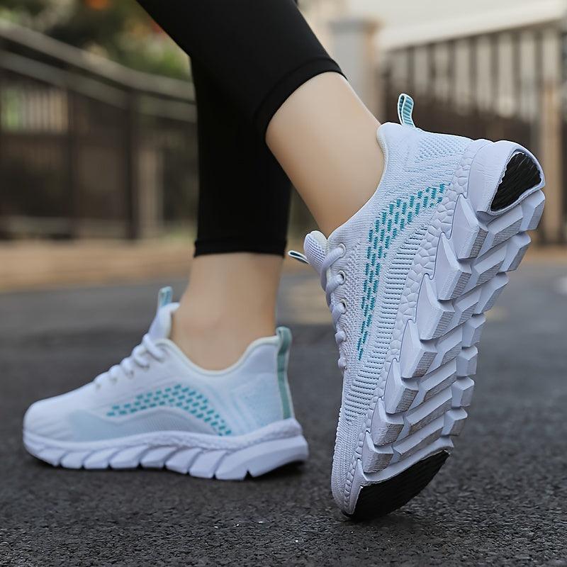 Scarpe sportive donna Valstrend con tomaia in mesh traspirante, leggere e comode, stile low top per corsa e attività sportive.
