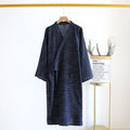 Kimono estivo di cotone in garza jacquard Valstrend, morbido e leggero, ideale come vestaglia da casa elegante e semplice.