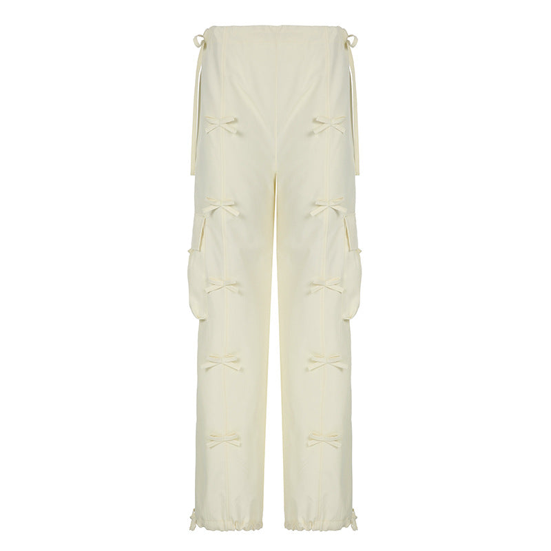 Pantaloni in denim Valstrend con tasche a bow, stile overalls patchwork e gamba dritta, dettagli di moda e cuciture visibili