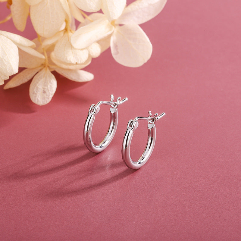 Orecchini femminili di alta qualità Valstrend, stile temperament coreano, con dettagli eleganti e raffinati, visibili nell'immagine.
