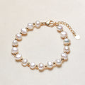 Bracciale casual da donna Valstrend con perle d'acqua dolce a forma fresca e raffinata, perfetto per un look elegante e semplice.