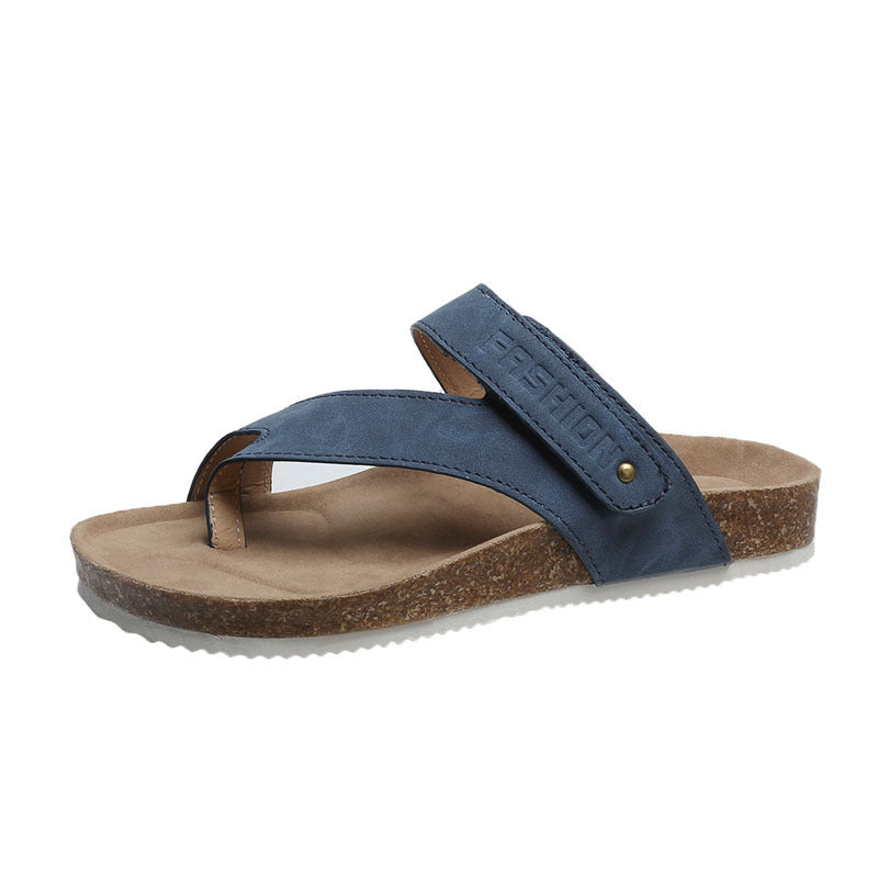 Sandali infradito Valstrend con punta piatta e suola spessa, ideali per spiaggia e tempo libero.
