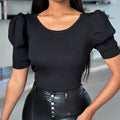 Blusa donna Valstrend con design a fiocco, elegante e alla moda, in tessuto leggero e raffinato, ideale per look femminili e sofisticati.