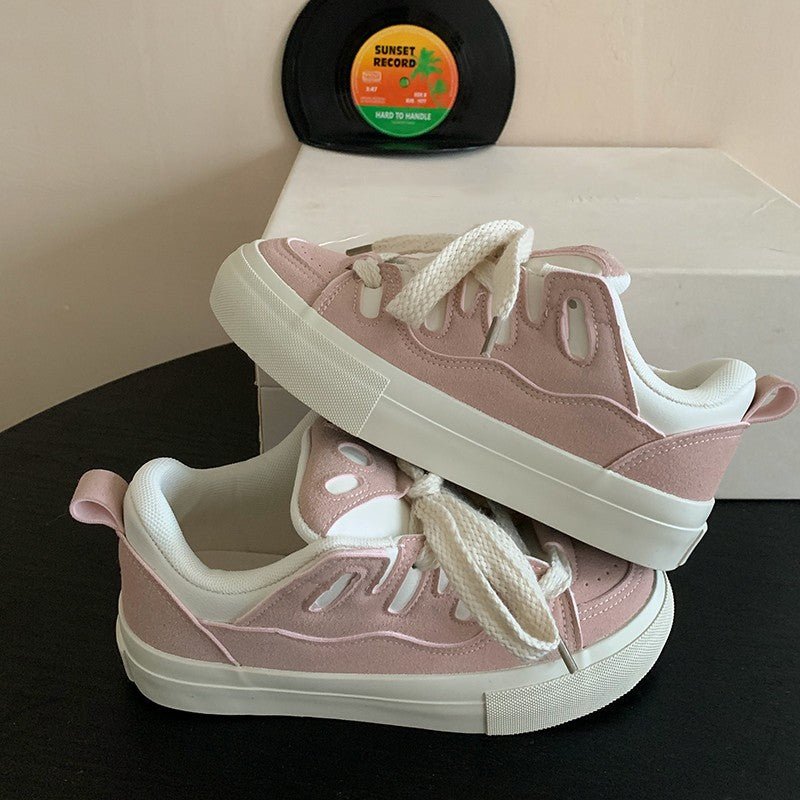 Scarpe sportive da donna Valstrend, piccole e bianche, con design casual e confortevole, ideali per uso quotidiano.
