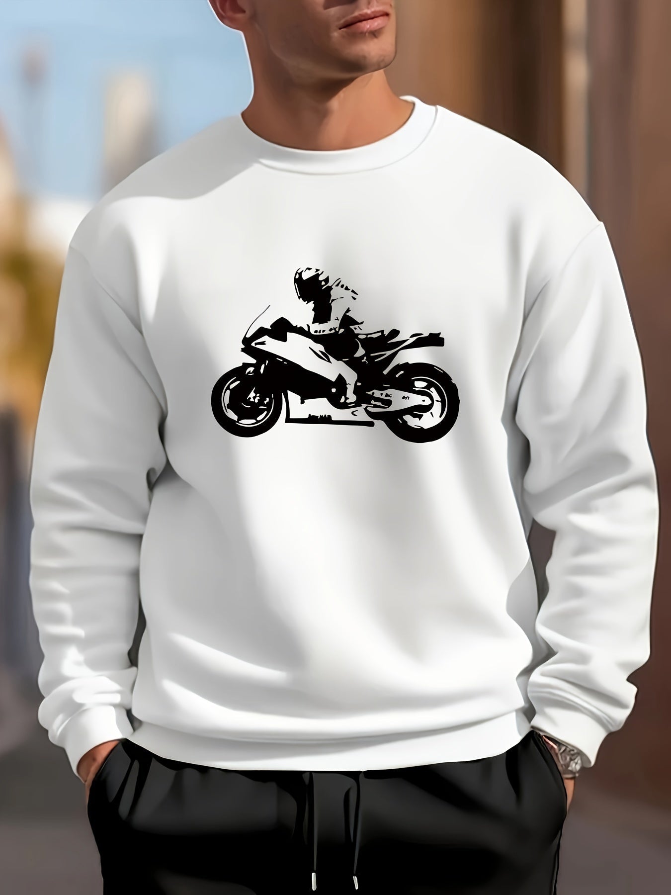 Felpa con stampa silhouette di motociclista da uomo, comoda e casual, con scollo rotondo, marca Valstrend, ideale per uso quotidiano e outdoor.