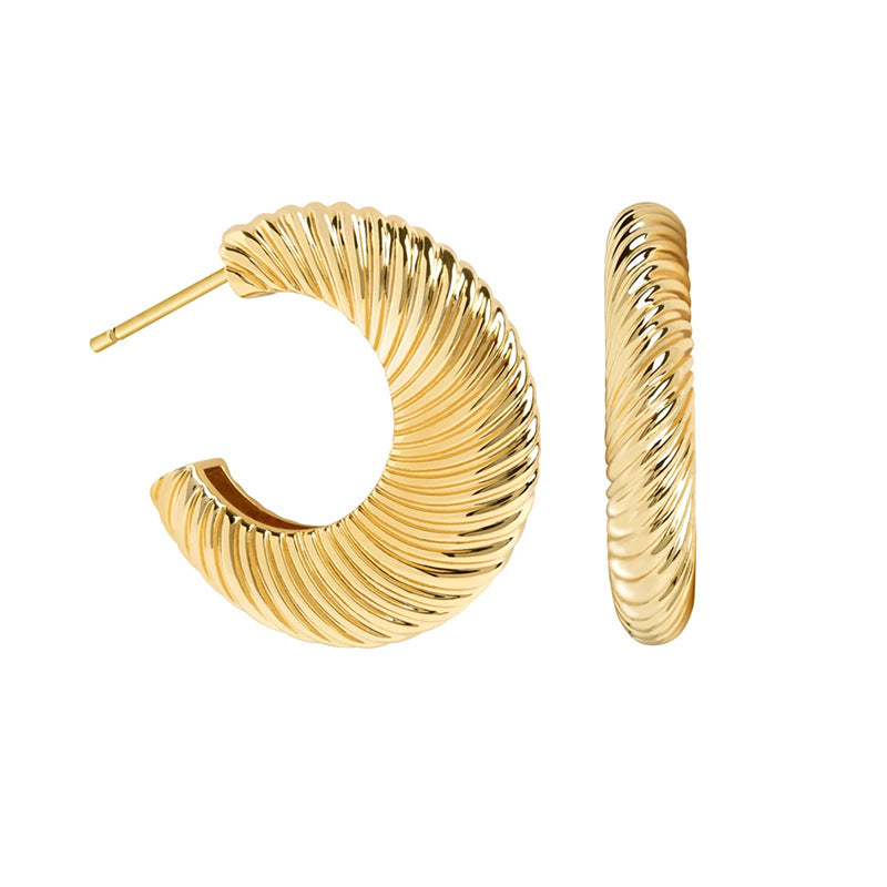 Orecchini ovali a texture rotonda da donna, stile retrò, marchio Valstrend, con superficie dettagliata e design elegante.
