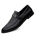 Scarpe casual in pelle Valstrend, modello versatile con design elegante e comfort, visibili in primo piano.