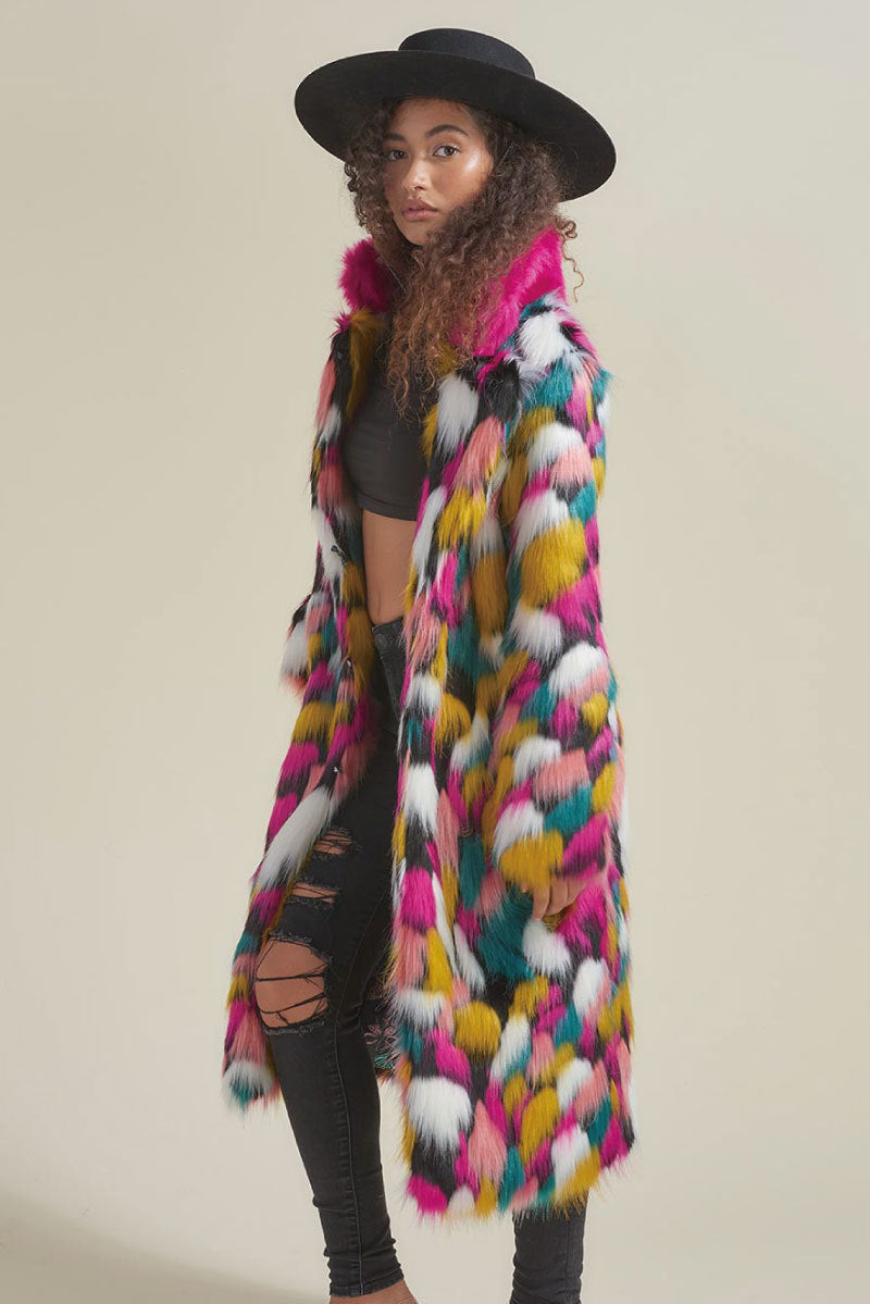 Cappotto donna valstrend con colletto in pelliccia arcobaleno, pelliccia sintetica, lungo medio, stile elegante e caldo
