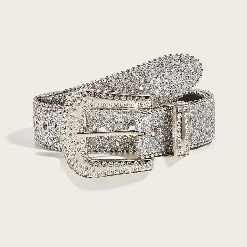 Cintura donna in jeans personalizzata con paillettes, stile moda femminile, dettaglio decorativo con paillettes brillanti, marca Valstrend.