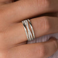 Anello Line Geometric Cross Valstrend Shop in argento con design semplice e linee geometriche.