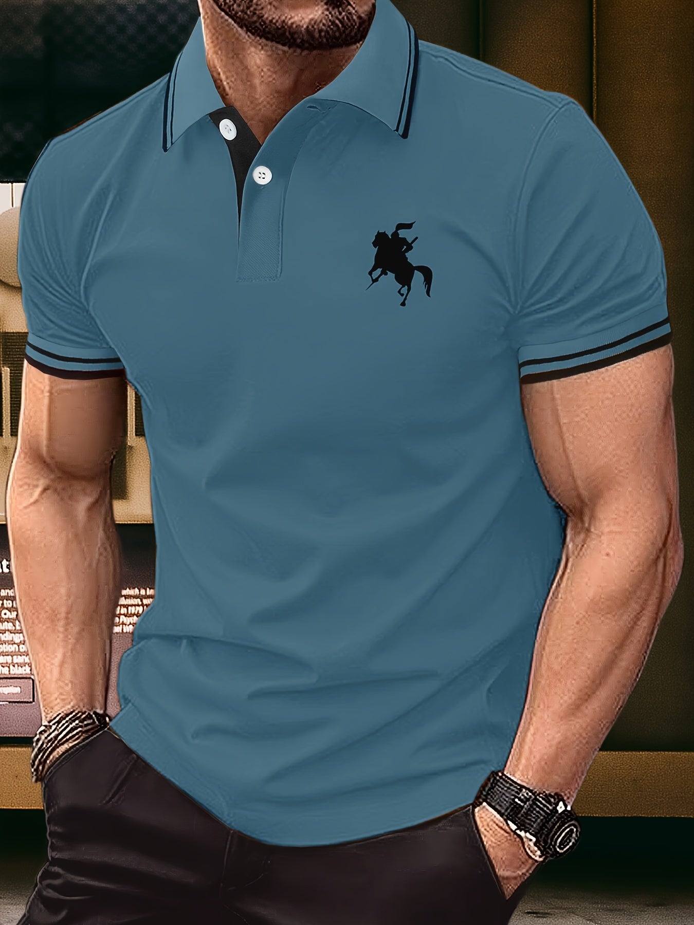 Camicia da uomo Valstrend con stampa cavaliere estate, maniche corte, collo a revers, stile golf e casual per sport e lavoro.