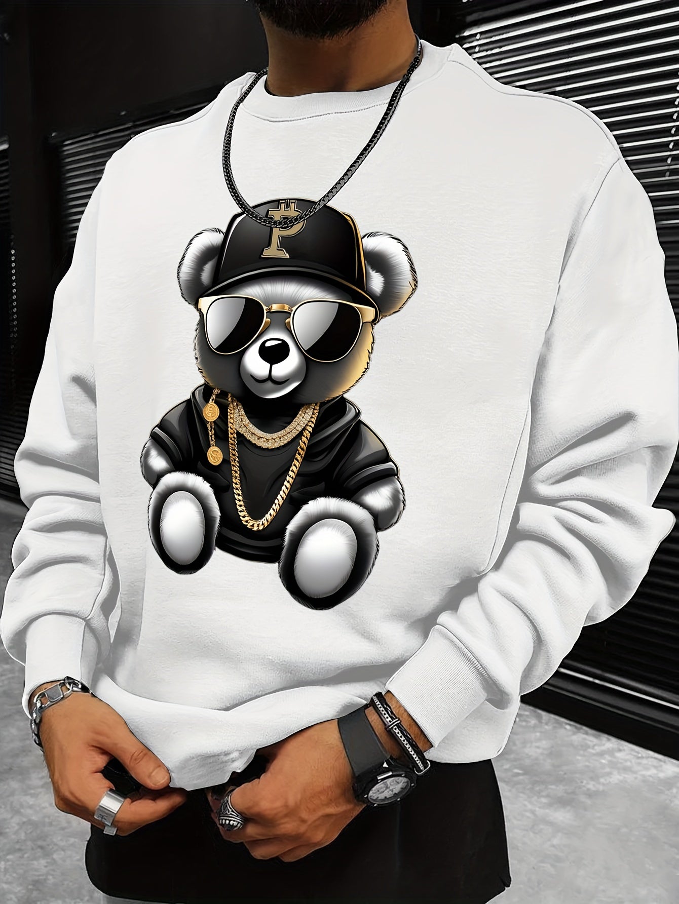 Felpa casual da uomo con collo rotondo, stampa di orso cool, tessuto morbido in poliestere, ideale per autunno e inverno.