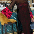 Completo donna Valstrend con cappotto in mesh semi-trasparente e abito tubo slim con motivo geometrico, adatto per autunno e primavera