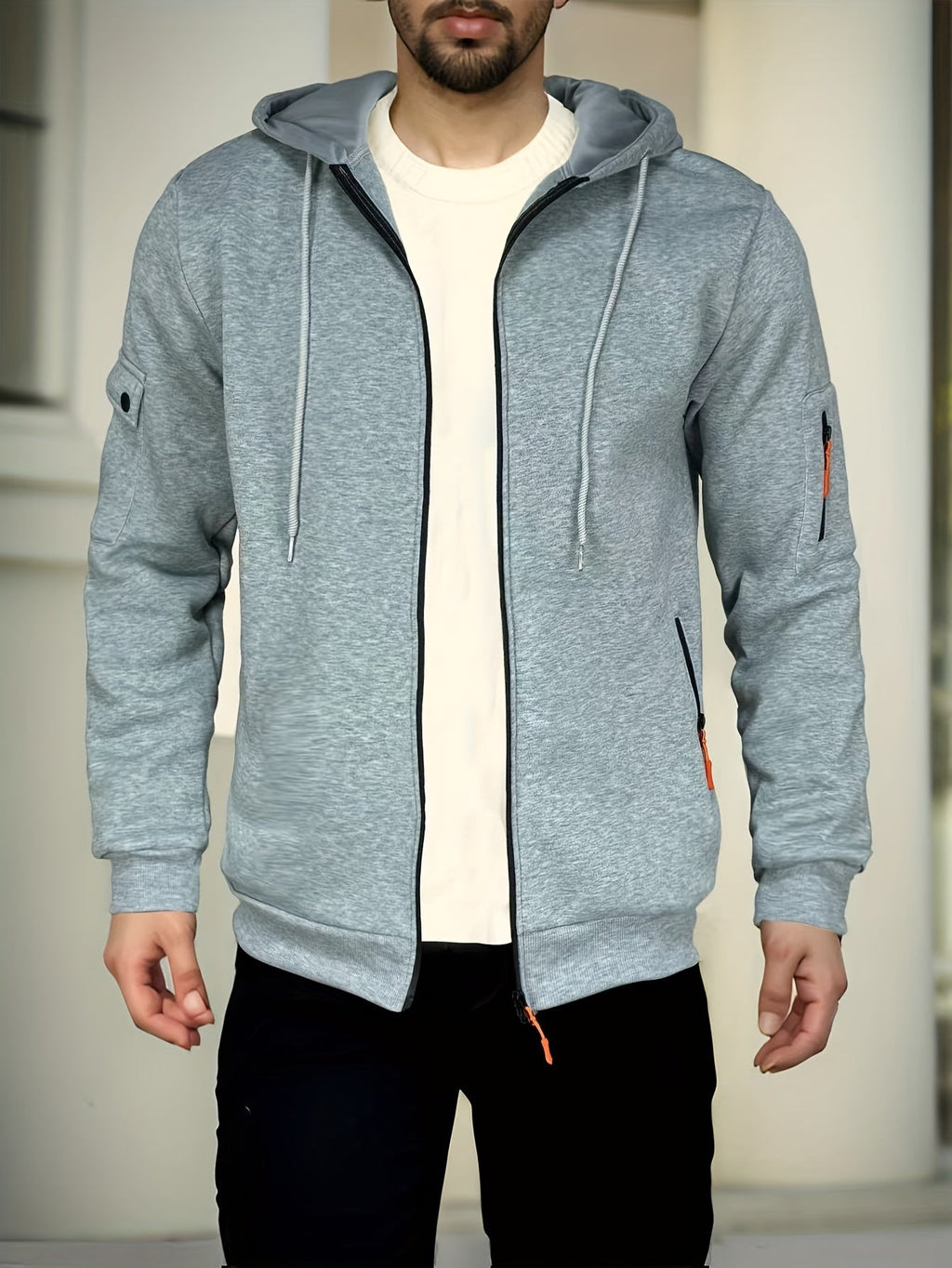 Felpa regular fit da uomo Valstrend con zip, tasche laterali, in poliestere nero, maniche lunghe, stile casual.