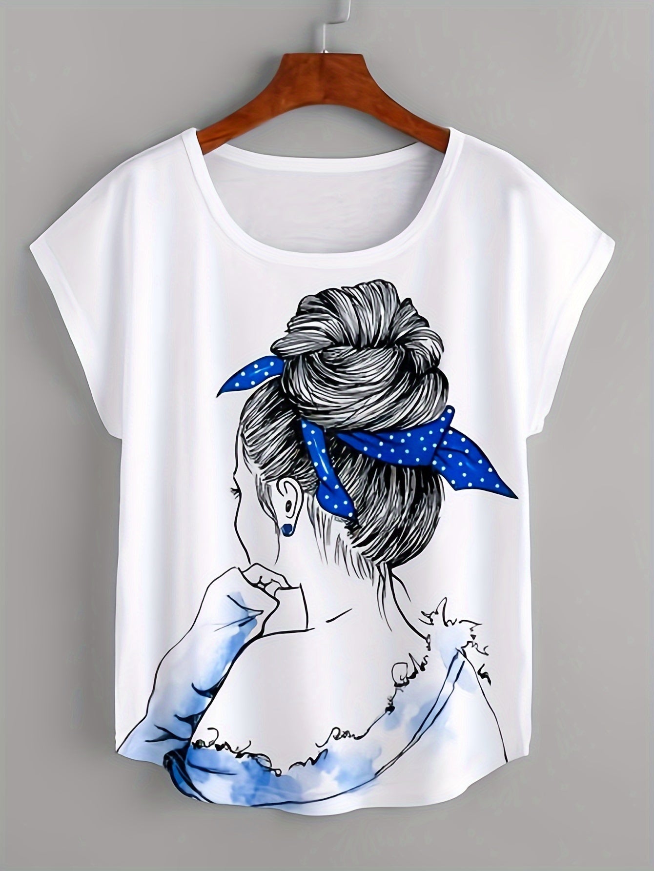 Maglietta donna Valstrend con stampa ritratto, maniche corte casual, collo rotondo, ideale per primavera e estate.