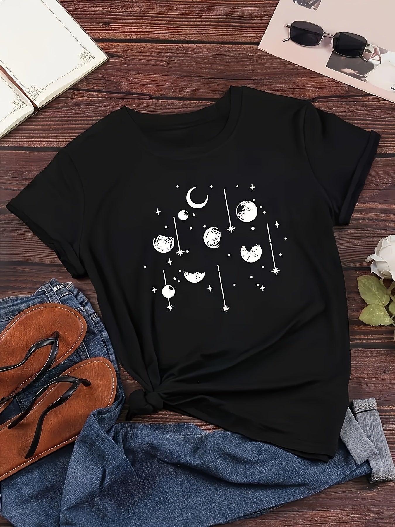 T-shirt da donna Valstrend con stampa luna, maniche corte e collo rotondo, ideale per primavera ed estate, stile casual e comodo.