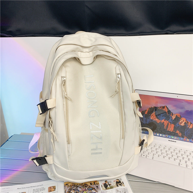Zaino Valstrend con grande capacità, design semplice e spazioso, con tasche multiple e tracolle resistenti, ideale per uso quotidiano.
