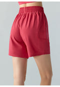 Shorts sportivi femminili Valstrend, pantaloncini larghi cinque punti in tessuto leggero, adatti per attività sportive e casual.