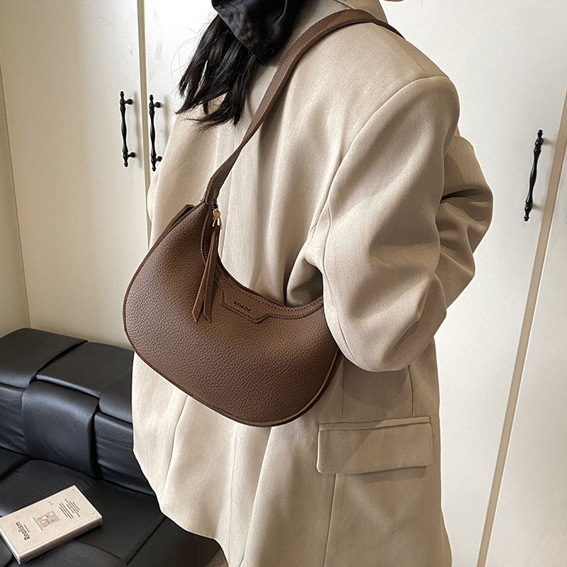 Borsa tracolla donna Valstrend in stile fashion, con design speciale e spaziosa per uso quotidiano e moda femminile.