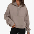 Maglione con zip, maniche lunghe e cappuccio largo in stile autunno-inverno, marca Valstrend, vestibilità loose.