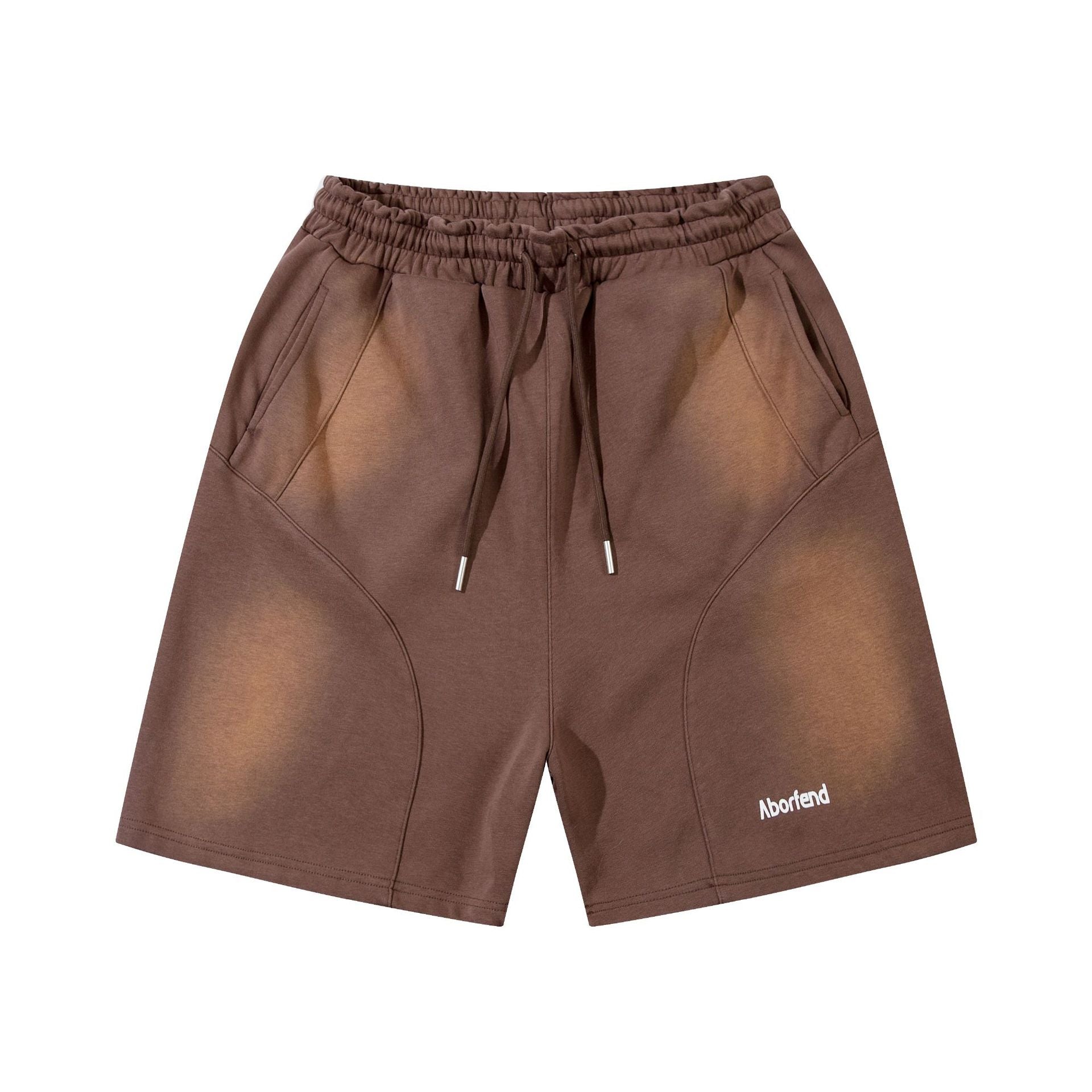 Shorts casual da uomo e donna Valstrend, stile comodo e versatile, mostrati indossati da un uomo e una donna.