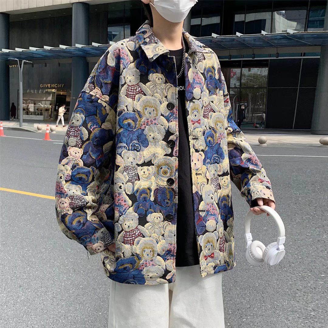 Giacca casual da uomo Valstrend con stampa teddy bear, stile comodo e alla moda, tessuto morbido e caldo, vista frontale.