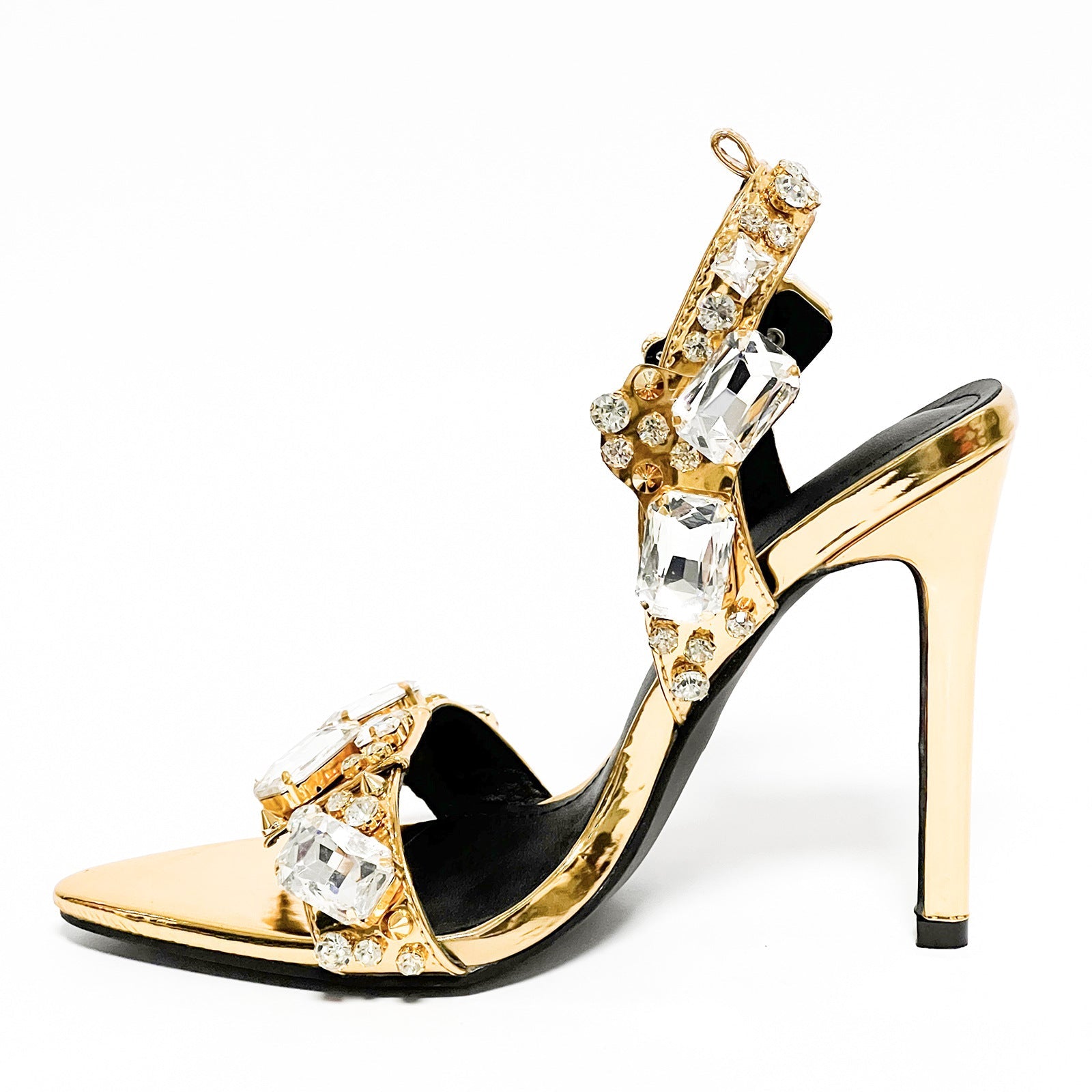 Décolleté donna Valstrend con borchie e strass, tacco a stiletto eleganti e alla moda, perfetti per occasioni speciali.