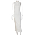 Vestito midi slim fit con scollo rotondo e spacco, moda donna Valstrend, abbigliamento elegante e femminile in tessuto morbido.