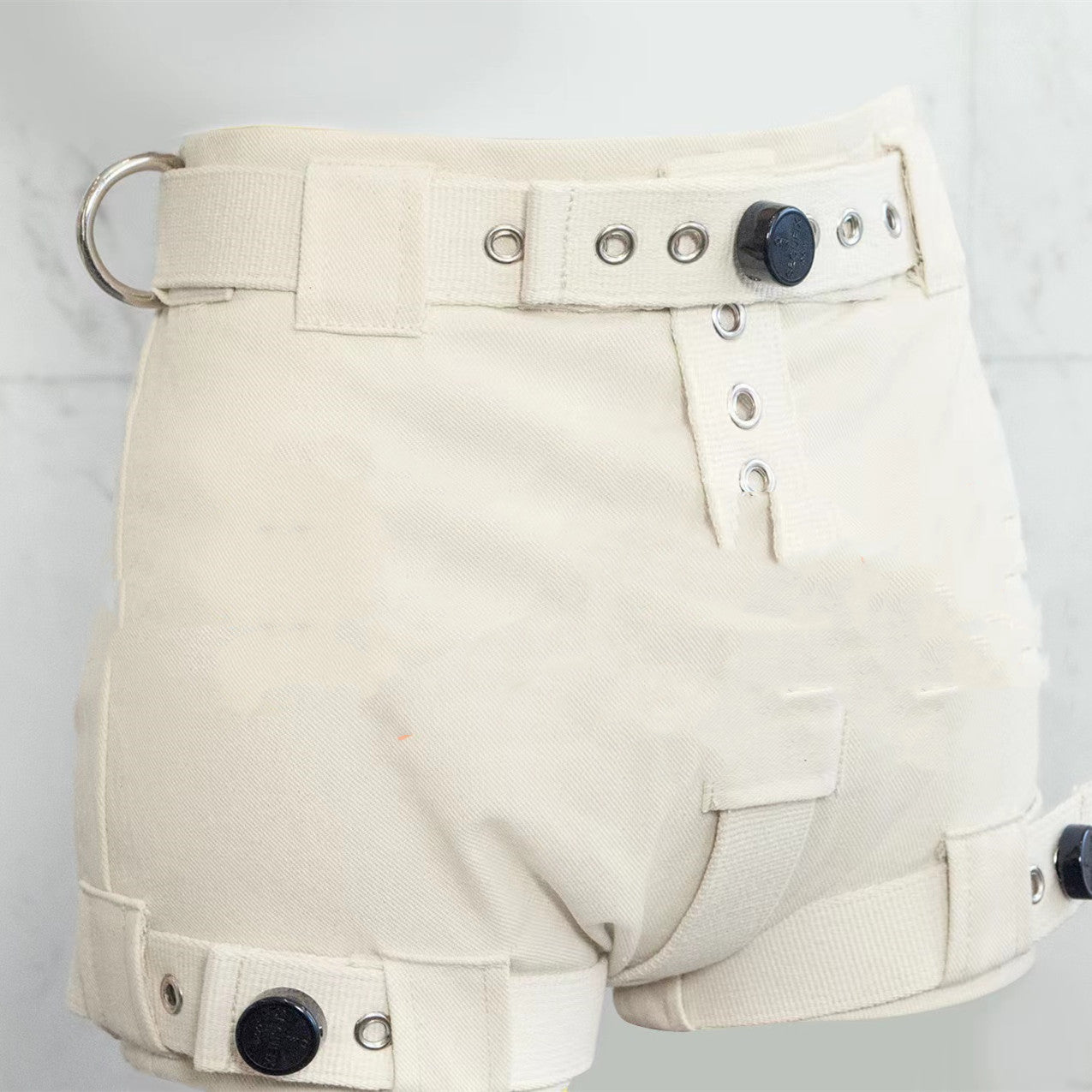Shorts da donna Valstrend con controllo remoto per allenamento, tessuto tecnico e comodo, perfetti per esercizi e attività sportive.