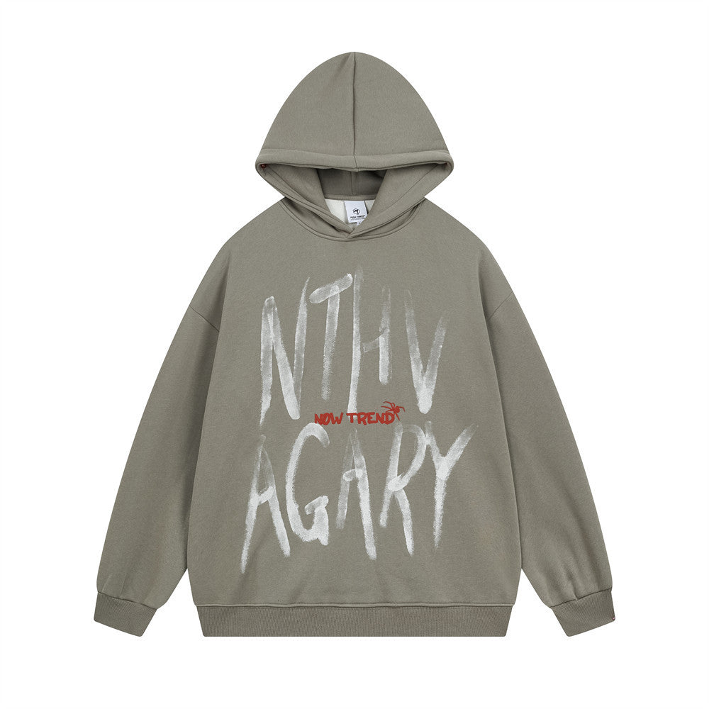 Felpa con cappuccio Valstrend con stampa graffiti scura e effetto brushed, stile street high fashion, dettaglio grafico visibile