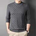 Maglione casual girocollo Valstrend in tessuto sottile e morbido, vestibilità ampia e comoda, ideale per look informali.