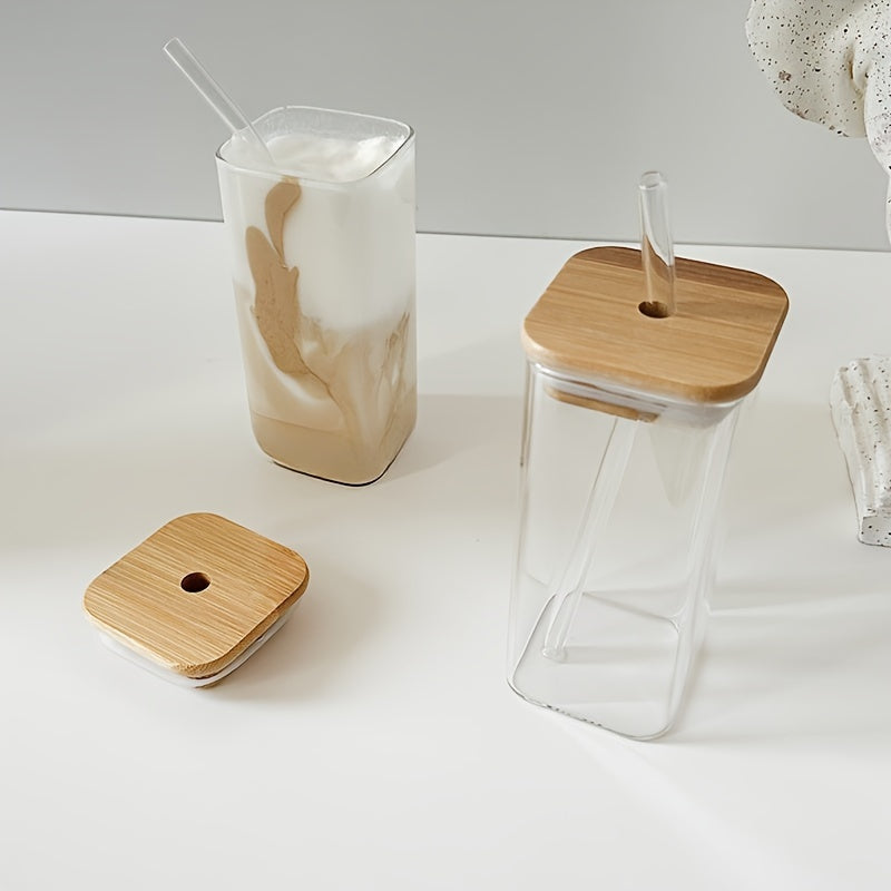 Tazza in vetro resistente al calore con coperchio e cannuccia, ideale per caffè e tè, sostenibile e senza piombo, da Valstrend shop.
