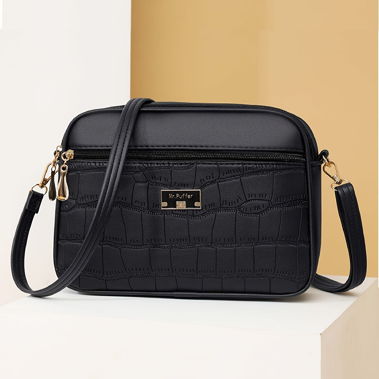 Borsa a tracolla Valstrend con motivo a crocodile, design minimalista e compatto, ideale per donne di mezza età.