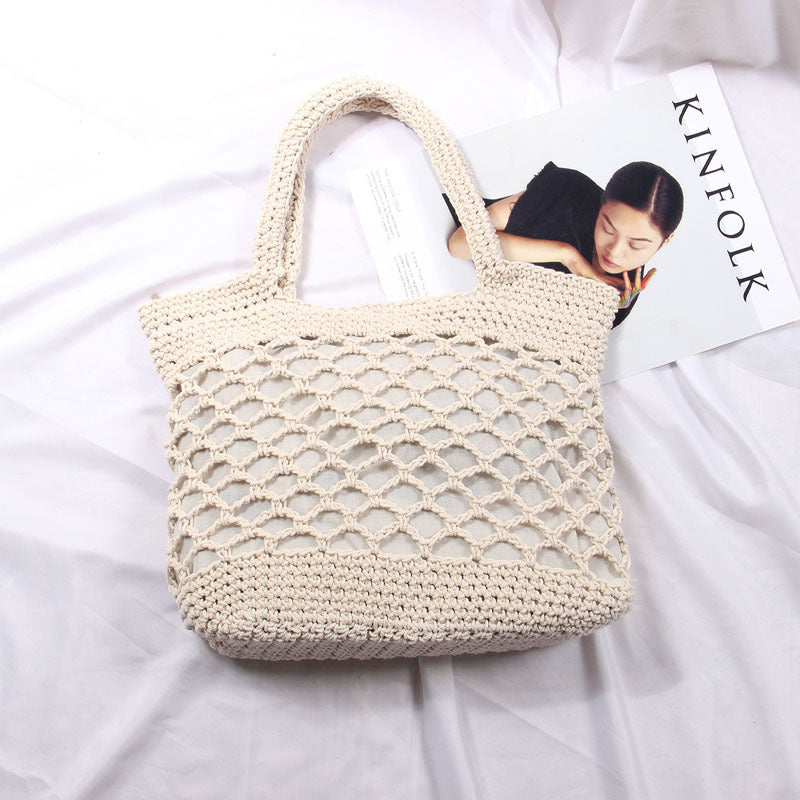 Borsa a spalla femminile Valstrend, moda casual, intrecciata, traforata, stile informale e versatile, vista frontale.