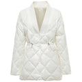 Giacca donna Valstrend in cotone imbottito a rombi, a metà lunghezza con scollo a V, modello elegante e caldo.