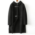 Cappotto femminile in lana Valstrend, elegante e largo con grandi tasche, ideale per un look casual e raffinato.