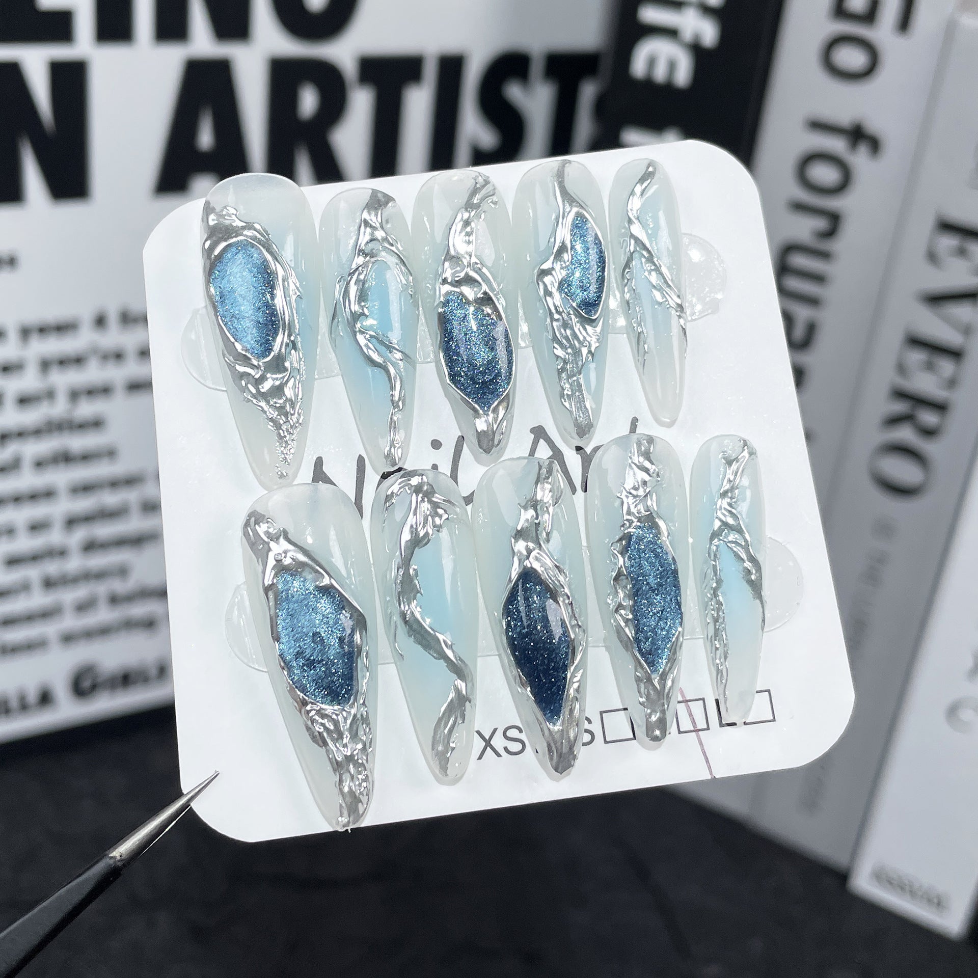 Hand-worn Armor Ocean Blue Cat Eye Liquid Mid-length