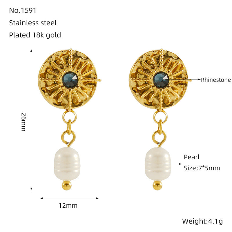 Orecchini a perla con design rétro e motivo minority, femminili e alla moda, brand Valstrend shop.