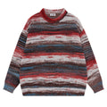 Maglione uomo a girocollo morbido e largo, colore neutro, indossato con maniche lunghe e vestibilità comoda, marca Valstrend shop