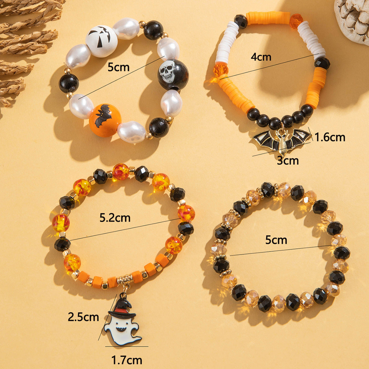 Bracciale Halloween con fantasmi e pipistrelli in stile fashion per donna, design Valstrend Shop, dettagli di fantasmi e pipistrelli neri