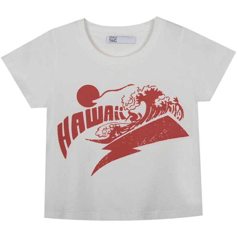 T-shirt donna a maniche corte di medio crop top Valstrend shop, vestibilità aderente e stile casual, in tessuto morbido.